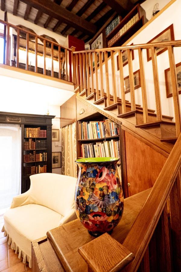 Book And Bed * Orvieto